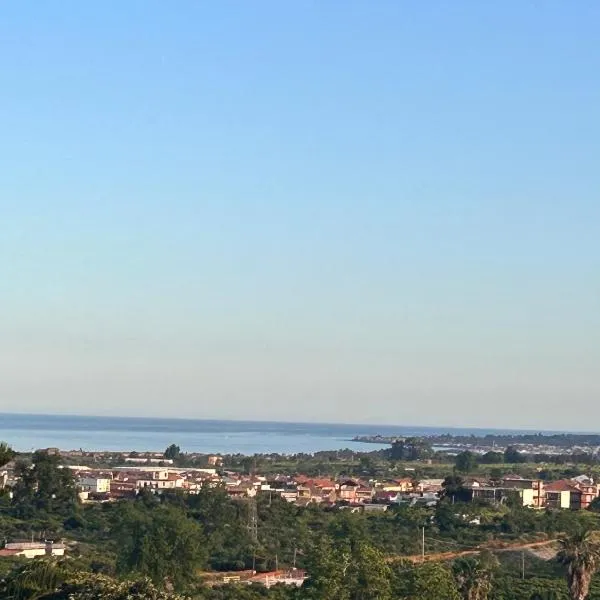Villa Iiulia Hills – hotel w mieście Fiumefreddo di Sicilia