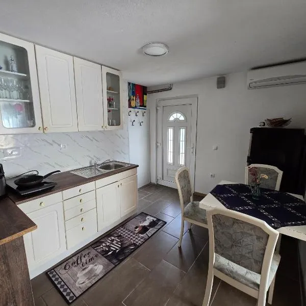Pri tetki, hotel v destinaci Kranj