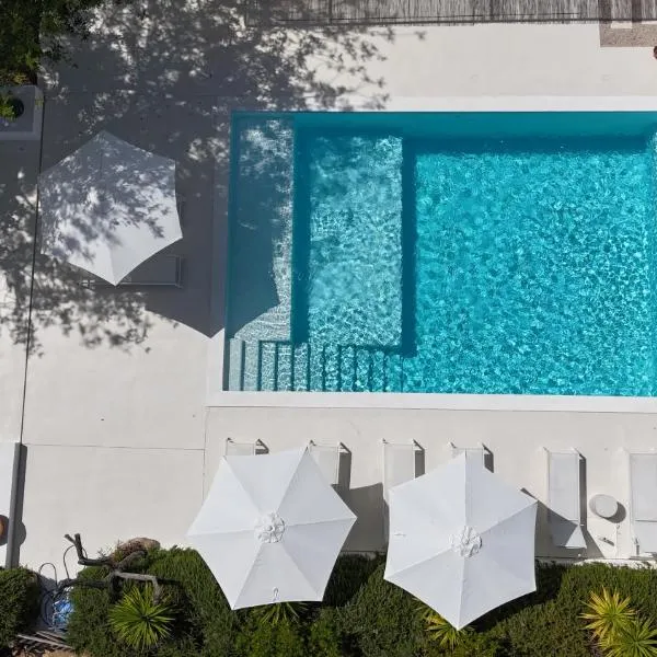 Casa das Ameixas โรงแรมในมอนคาราปาโช