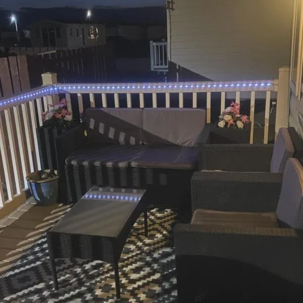 39 Fir Tree Robin Hood Caravan Park, Hotel in Meliden