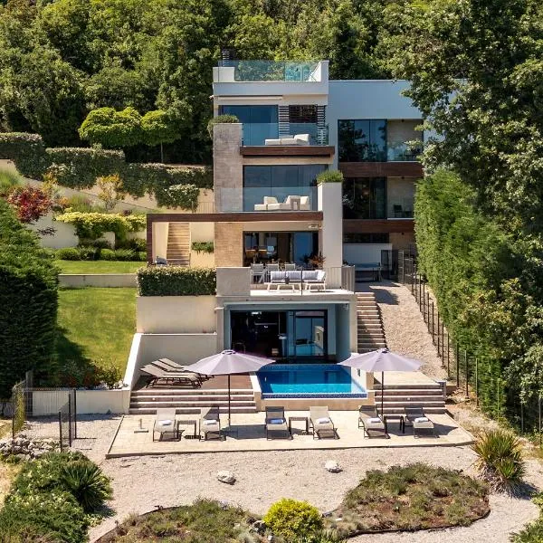 Villa AltaVista - Seaview & Relax with Heated Pool & MiniGolf、オパティヤのホテル