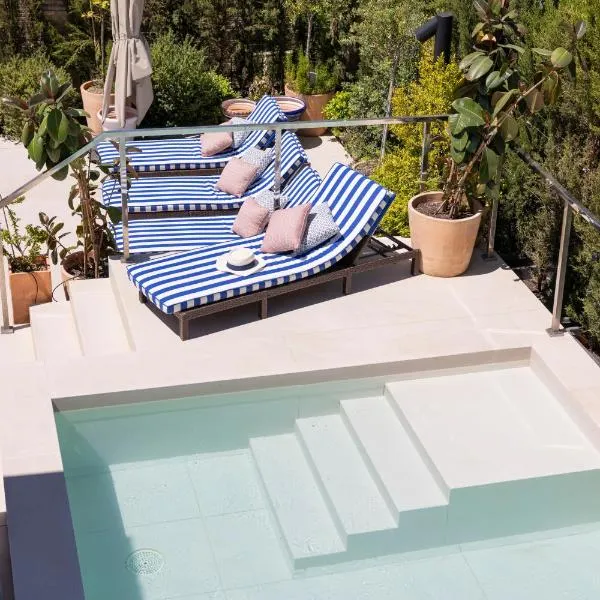 Cavalta Boutique Hotel - Small Luxury Hotels, hotel in Seville