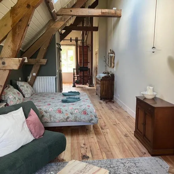 Moulin de Maupoy, hotel v destinaci Saint-Symphorien-de-Marmagne