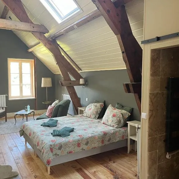 Moulin de Maupoy, Hotel in Saint-Symphorien-de-Marmagne