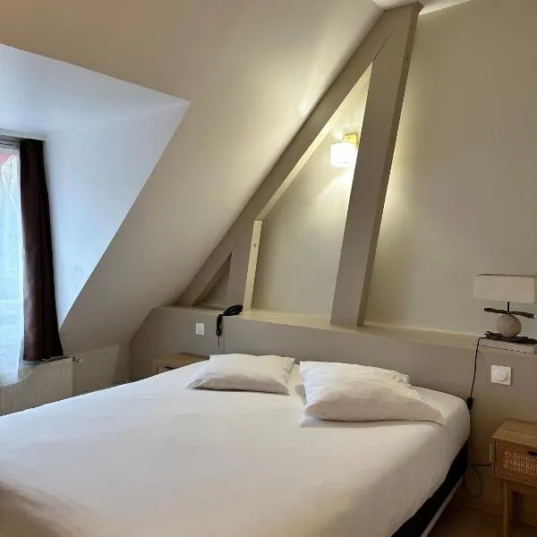Le Relais de la Sans Fond – hotel w mieście Fénay