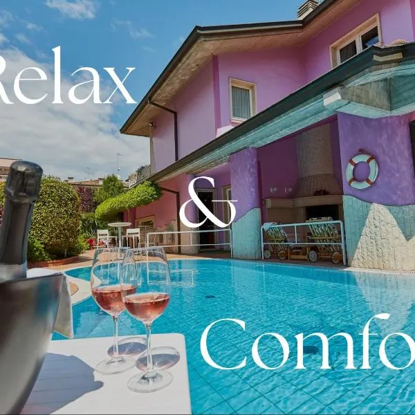 HOTEL Villa Lilla, hotel v destinácii Desenzano del Garda