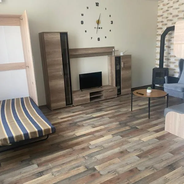 Apartamentai Rusnės centre Neringos g 6, hotel in Rusnė