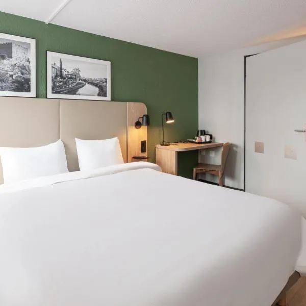 Campanile Epône, hotel v destinácii Épône