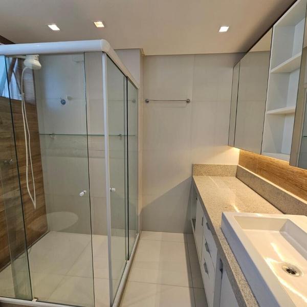 Triplex, piscina na cobertura a 50 m da praia - Foto 3