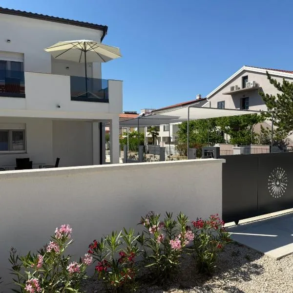 Apartman Luna Sabunike, hotel in Privlaka