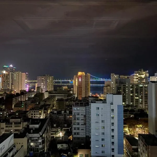 Gwangan Residence, hotel v destinaci Pusan