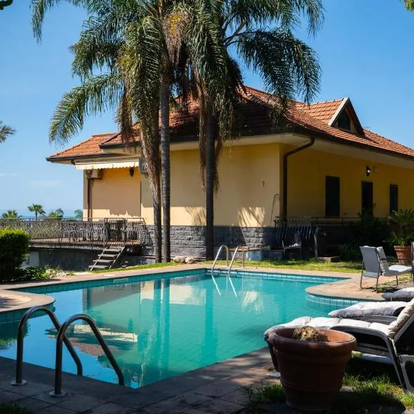 아치 카스텔로에 위치한 호텔 Silvanae Pool Villa