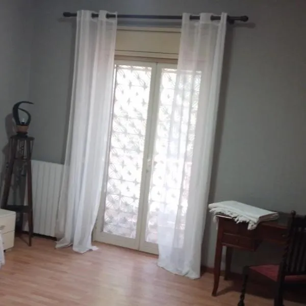 Santi Palace Apartment, hotel v destinácii Gravina di Catania