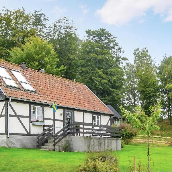 Awesome Home In Östra Sönnarslöv, hotel a Östra Sönnarslöv
