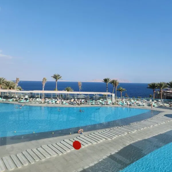 Cosy Romantic Sea View Villa at a 5 Hotel, hotel in Sharm El Sheikh