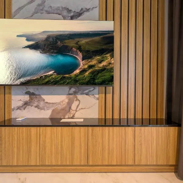 Azur Properties ap19, hotel in Shkorpilovtsi