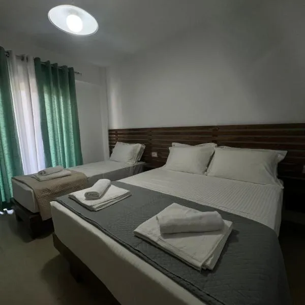 Athina Rooms, hotel v destinaci Himare