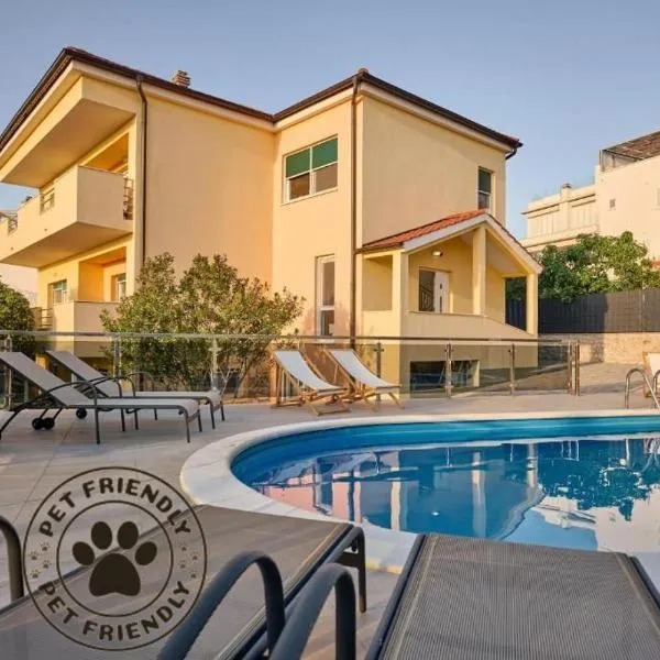 Villa Aurea Murter, hotel v Murteru