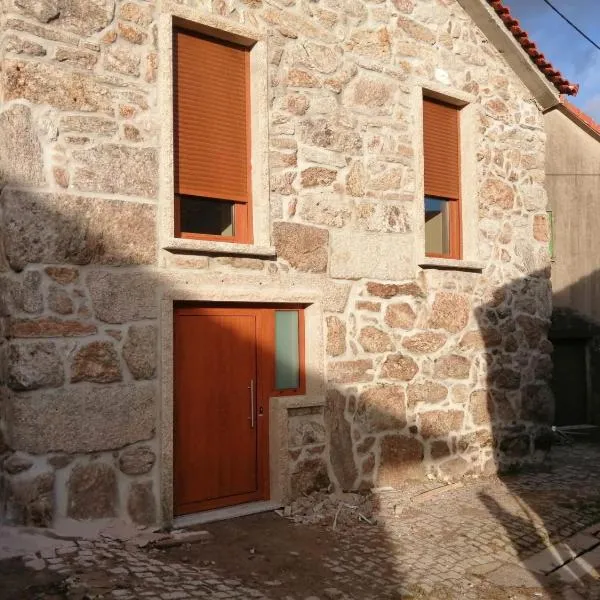 Casa dos Avós, hotel in Fiães do Rio