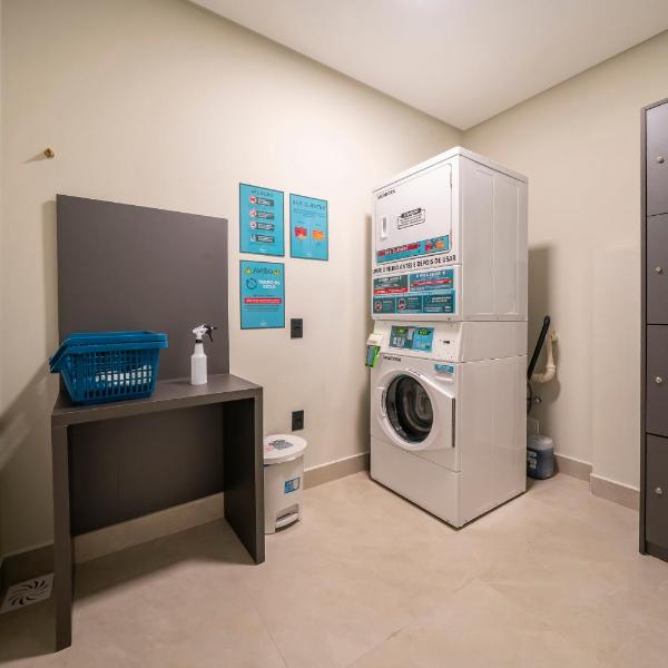 Elegance Bombinhas com Piscina Aquecida - Apartamento para 4 pessoas - Foto 3
