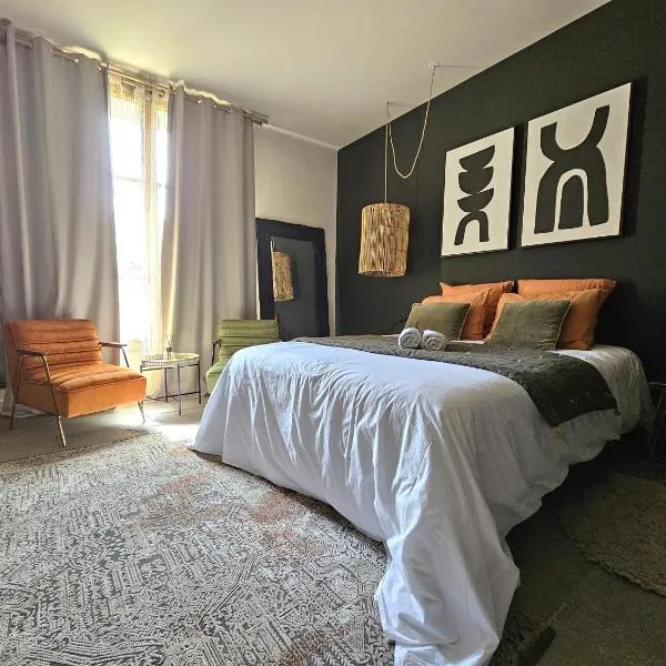 La Maison de Lyna – hotel w mieście Aigues-Mortes