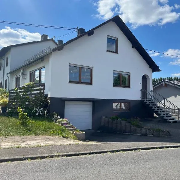 Haus Gisela, hotel in Langenhahn