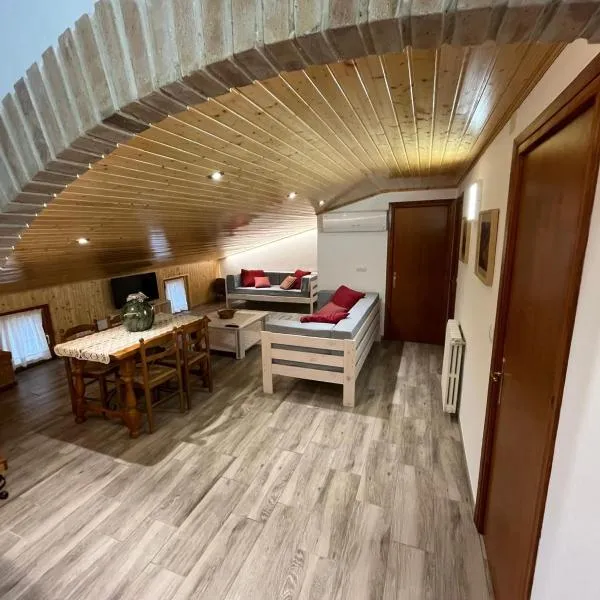 Castelserás apartamento rural, hotel u gradu Castelserás