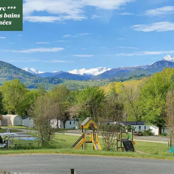 Camping Parc d'Audinac les Bains 3 étoiles - Piscine chauffée - Vue montagne – hotel w mieście Saint-Girons