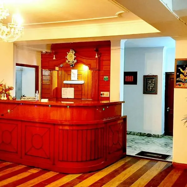 him holidays inn shimla, hotel v destinaci Šimla