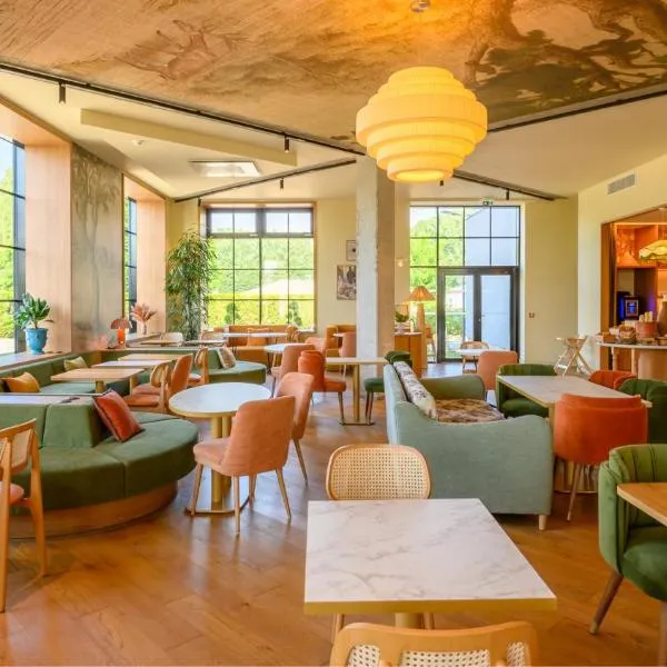 Kyriad Prestige Compiègne – hotel w mieście Compiègne