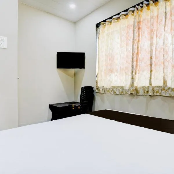 Hotel O Divine Fine Dine Lodging And Boarding, hotel v Bombaji