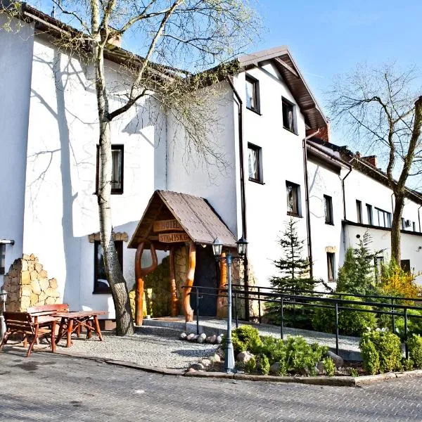 Hotel Stawisko Klaudyn, hotel in Dziekanów Leśny