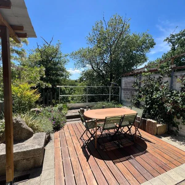 Les Iris - Maison chaleureuse, proche Puy du Fou, Clisson, vignobles Nantais، فندق في Montfaucon