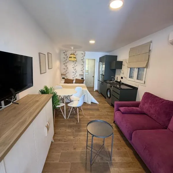 Casita Las Palmeras 3, hotel in Cádiz