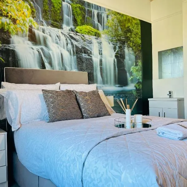 Town Guest House, hotel v destinaci Newbridge
