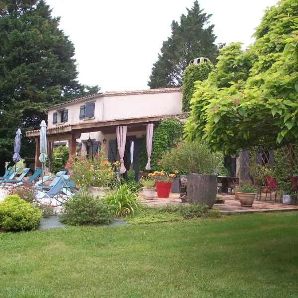 Le Pré Joli, hotel v destinaci Beaugas