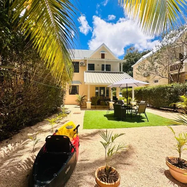 Sands Beach LUX Villa Flic en Flac, hotel in Flic-en-Flac