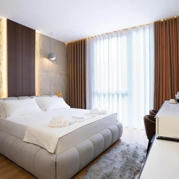 Gamma Hotel Durres - FREE PARKING & SUNBEDS, hôtel à Durrës