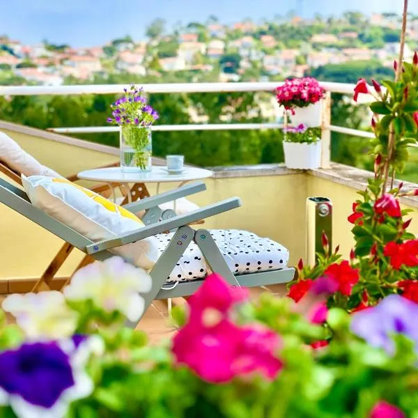 Coastal Breeze Villa in Sesimbra，位于塞辛布拉的酒店