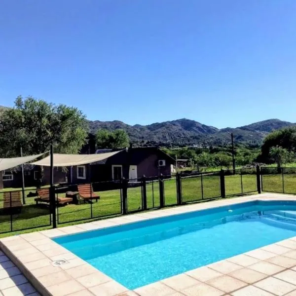 LA DELFINA Cabaña Grande, hotel in Potrero de los Funes