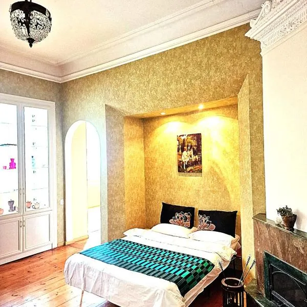 Best Place in Tbilisi Center for lucky people!!!!, hotel en Tiflis