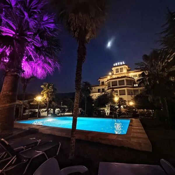 Hotel Palma, hotel v destinaci Gjirokastër
