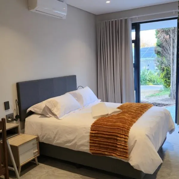 GrootBoom Guest Rooms, hotel in Pretoria