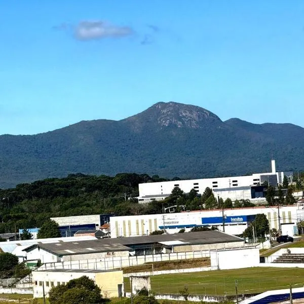 Pousada Vista da Serra, há 3min do Hospital Angelina Caron, ξενοδοχείο σε Campina Grande do Sul