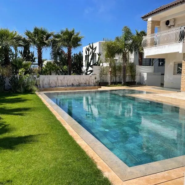 Skhirat VILLA Zhor, hotel in Skhirat