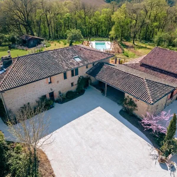 Le Rivalou - Chambres d'hôtes - Grazac - Tarn, hotel v destinaci Grazac