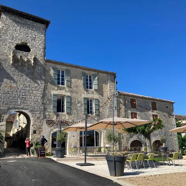 Vers le beau, hotel v destinaci La Romieu