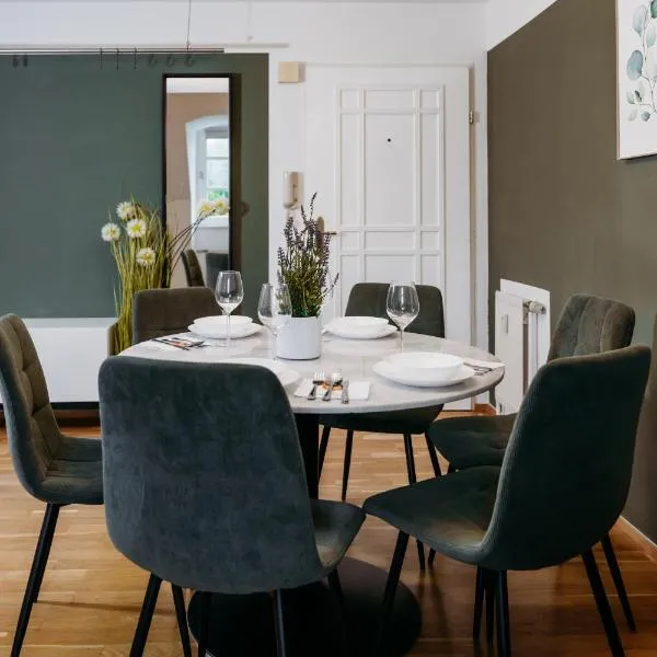 FREE Parking, Nespresso, Netflix, hotel in Wels
