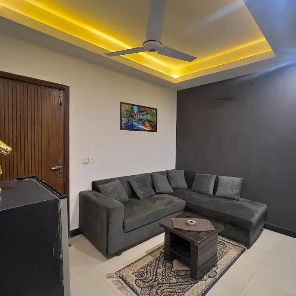 Lavish 1BHK Apartment, hotel in Rawalpindi