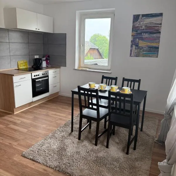 Beautiful, renovated, private apartment above bakery, hotel in Issigau